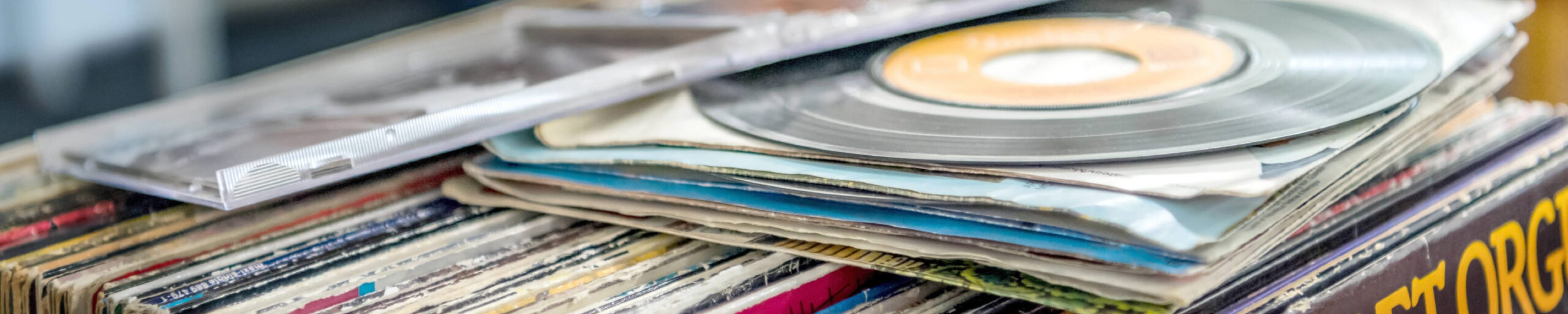 Stilbruch-Second-Hand-Gebraucht-Waren-Kaufhaus-Schallplatten-Venyl-Singles-Verkauf-DSC_6996